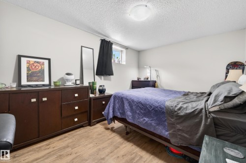 3412 142 Avenue, Edmonton, AB - Indoor Photo Showing Bedroom