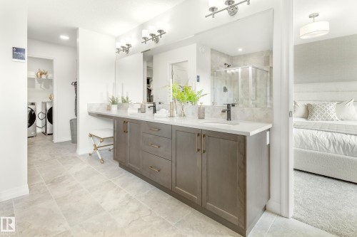 17423 7 Street, Edmonton, AB - Indoor Photo Showing Bathroom