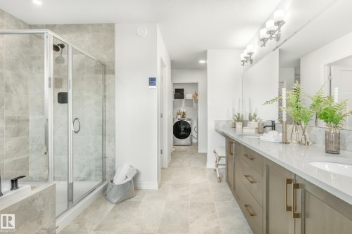 17423 7 Street, Edmonton, AB - Indoor Photo Showing Bathroom
