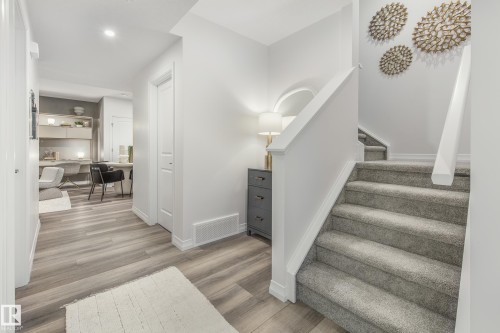17423 7 Street, Edmonton, AB - Indoor Photo Showing Other Room