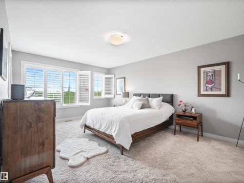 1277 Starling Drive, Edmonton, AB - Indoor Photo Showing Bedroom