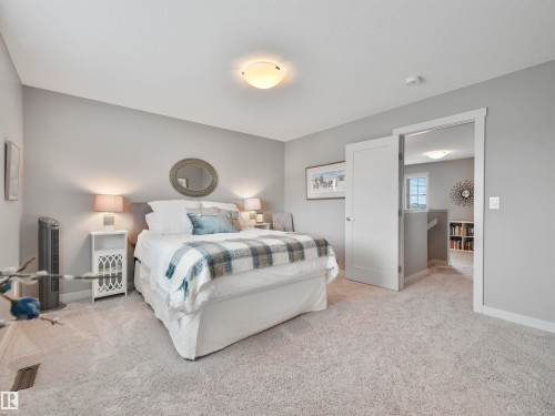 1277 Starling Drive, Edmonton, AB - Indoor Photo Showing Bedroom