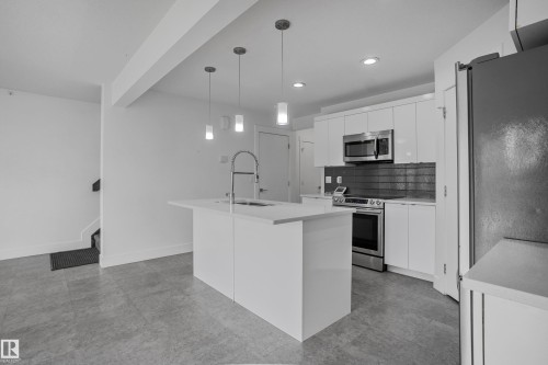 809 Cavanagh Heath, Edmonton, AB 
