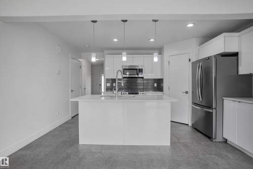809 Cavanagh Heath, Edmonton, AB 