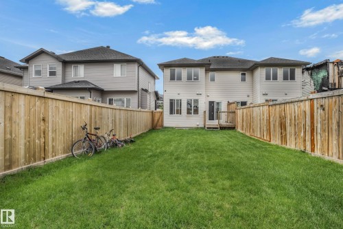 809 Cavanagh Heath, Edmonton, AB 