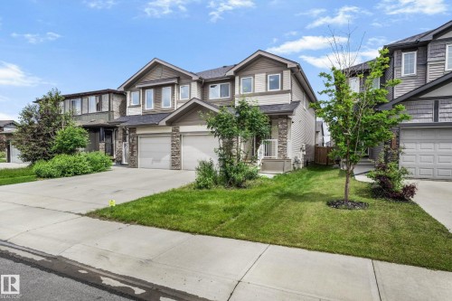 809 Cavanagh Heath, Edmonton, AB 