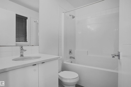 809 Cavanagh Heath, Edmonton, AB 
