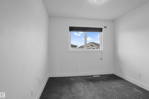 809 Cavanagh Heath, Edmonton, AB 