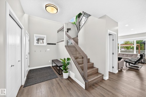 8548 Cushing Place Sw, Edmonton, AB 