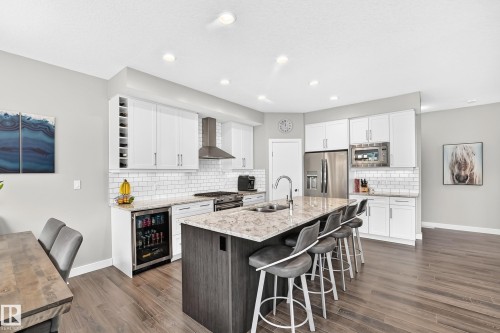 8548 Cushing Place Sw, Edmonton, AB 