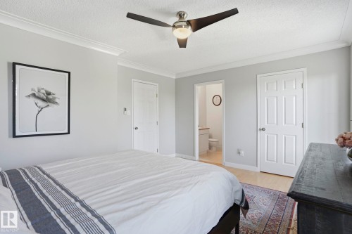 2049 Tanner Wynd Nw, Edmonton, AB - Indoor Photo Showing Bedroom