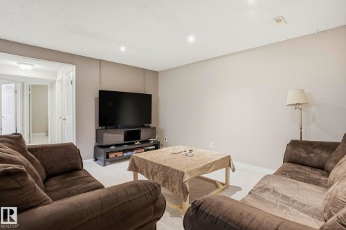 2049 Tanner Wynd Nw, Edmonton, AB - Indoor Photo Showing Living Room