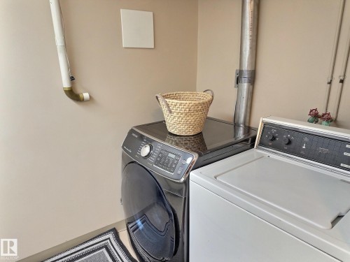 Image quality insufficient for description - 79 Grosvenor Boulevard, St. Albert, AB 