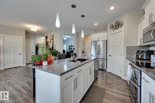 Kitchen - 101 Hilldowns Drive, Spruce Grove, AB 