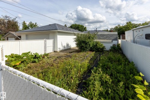 6108 84 Avenue, Edmonton, AB 