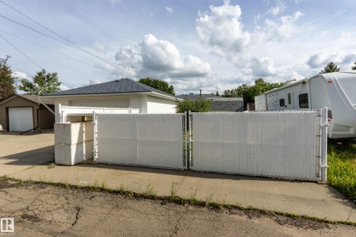 6108 84 Avenue, Edmonton, AB 