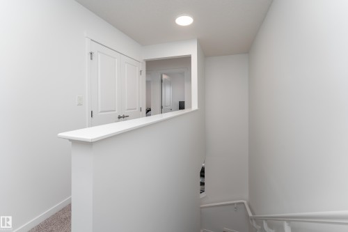 2522 152 Avenue Nw, Edmonton, AB - Indoor Photo Showing Other Room