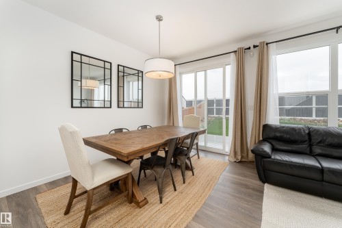 2522 152 Avenue Nw, Edmonton, AB - Indoor Photo Showing Dining Room