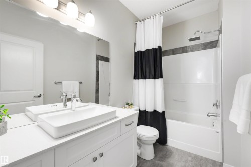 437 1818 Rutherford Road, Edmonton, AB - Indoor Photo Showing Bathroom