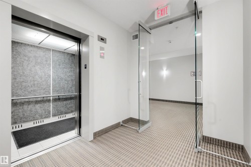 437 1818 Rutherford Road, Edmonton, AB - Indoor Photo Showing Other Room