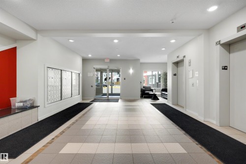 437 1818 Rutherford Road, Edmonton, AB - Indoor Photo Showing Other Room