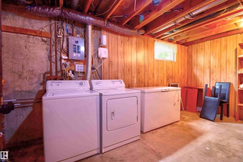 5626 51 Avenue, St. Paul Town, AB - Indoor Photo Showing Laundry Room