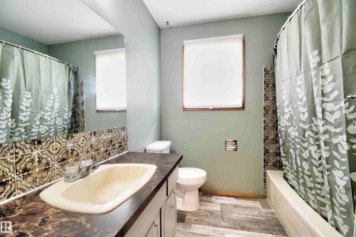 5626 51 Avenue, St. Paul Town, AB - Indoor Photo Showing Bathroom