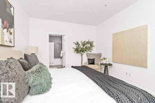 #302 160 Magrath Rd Nw, Edmonton, AB - Indoor Photo Showing Bedroom