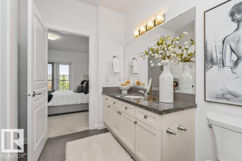 #302 160 Magrath Rd Nw, Edmonton, AB - Indoor Photo Showing Bathroom