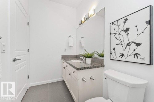 #302 160 Magrath Rd Nw, Edmonton, AB - Indoor Photo Showing Bathroom