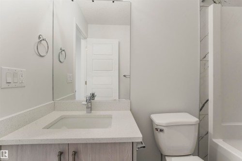 9455 Colak Lane Sw, Edmonton, AB - Indoor Photo Showing Bathroom
