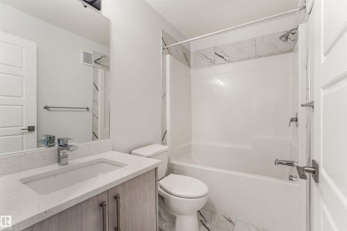 9455 Colak Lane Sw, Edmonton, AB - Indoor Photo Showing Bathroom