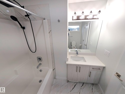 9455 Colak Lane Sw, Edmonton, AB - Indoor Photo Showing Bathroom