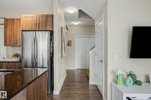 22609 94A Avenue Nw, Edmonton, AB - Indoor Photo Showing Other Room