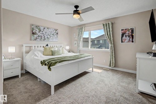 22609 94A Avenue Nw, Edmonton, AB - Indoor Photo Showing Bedroom