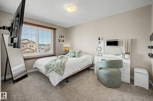 22609 94A Avenue Nw, Edmonton, AB - Indoor Photo Showing Bedroom