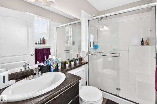 #21 8716 179 Av Nw, Edmonton, AB - Indoor Photo Showing Bathroom