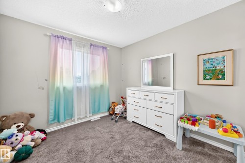 #21 8716 179 Av Nw, Edmonton, AB - Indoor Photo Showing Bedroom