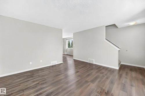 #21 8716 179 Av Nw, Edmonton, AB - Indoor Photo Showing Other Room