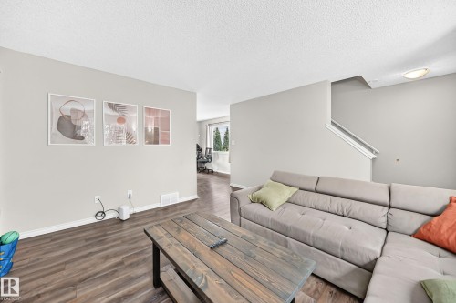 #21 8716 179 Av Nw, Edmonton, AB - Indoor Photo Showing Living Room