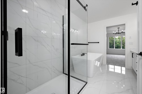 Bathroom - 915 Elderberry Landing Nw, Edmonton, AB - Indoor Photo Showing Bathroom