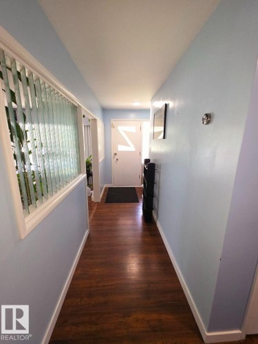 Corridor - 10404 116 Avenue, Edmonton, AB 