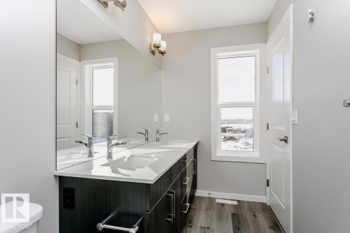 344 Hawthorn Way, Leduc, AB - Indoor Photo Showing Bathroom