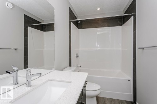 344 Hawthorn Way, Leduc, AB - Indoor Photo Showing Bathroom