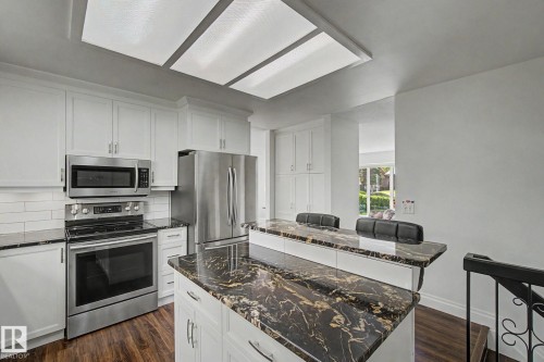 170 Westridge Rd, Edmonton, AB - Indoor Photo Showing Kitchen