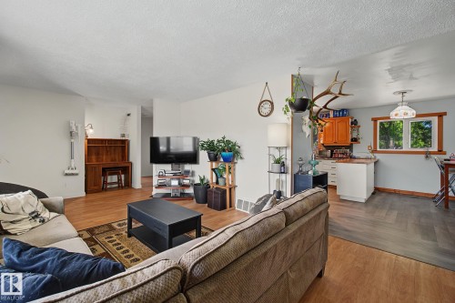 5116 49 Avenue, Onoway, AB 