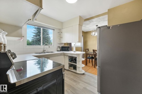 13307 133 Avenue, Edmonton, AB 