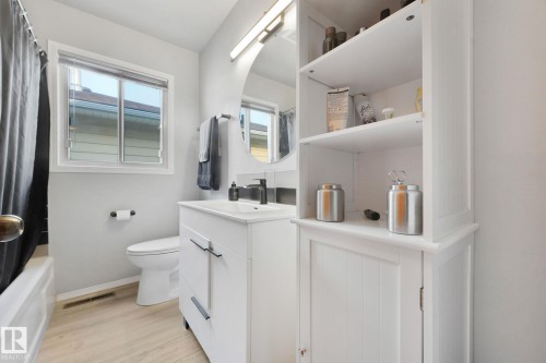 13307 133 Avenue, Edmonton, AB 
