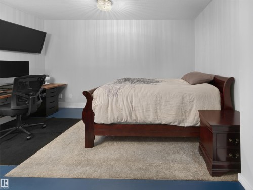 17119 5 Avenue, Edmonton, AB - Indoor Photo Showing Bedroom