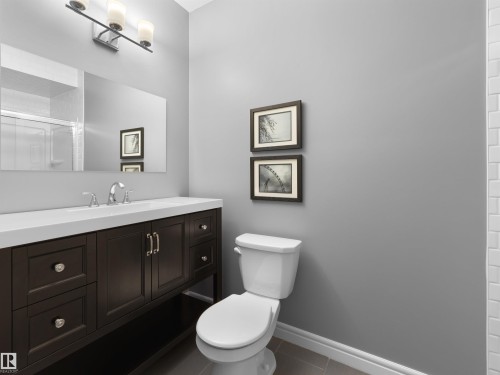 17119 5 Avenue, Edmonton, AB - Indoor Photo Showing Bathroom